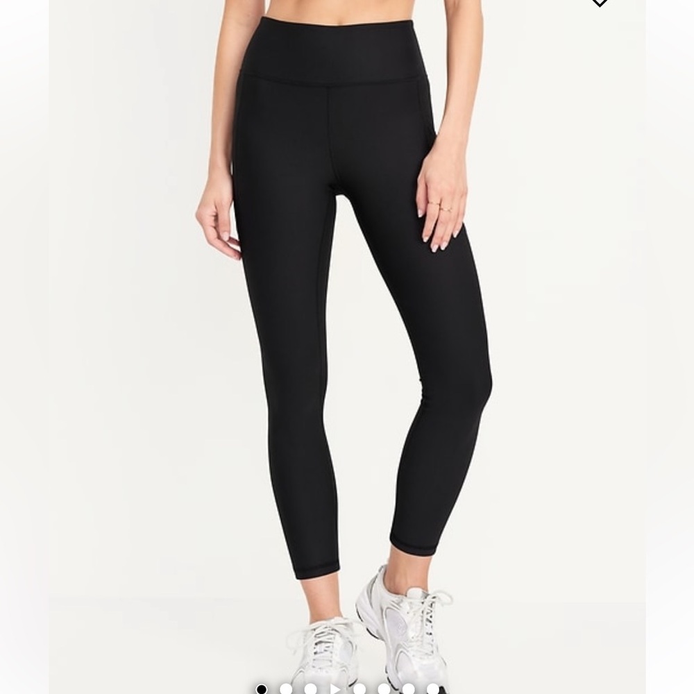 Old Navy Powersoft Elevate 7/8 Ankle Black Leggings, Medium